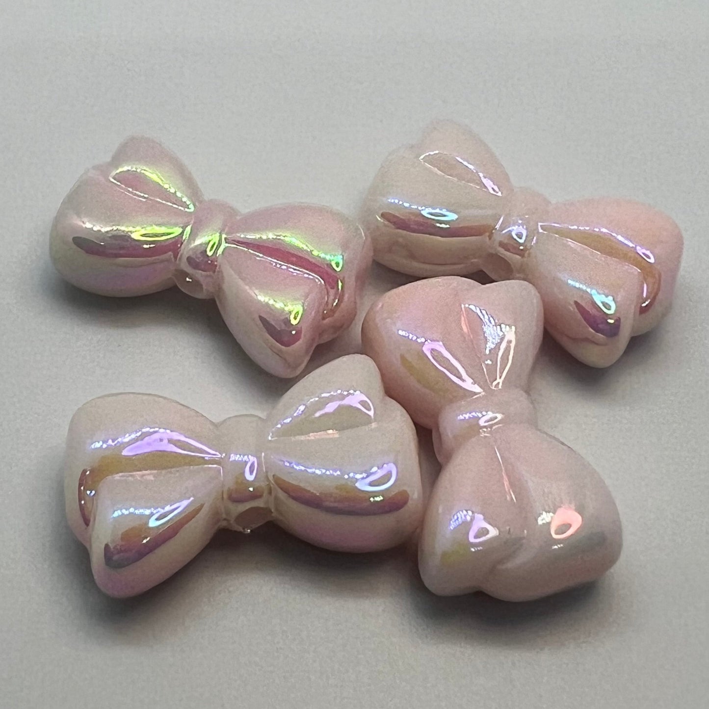 Pearlescent Bow Beads (3 PCS)